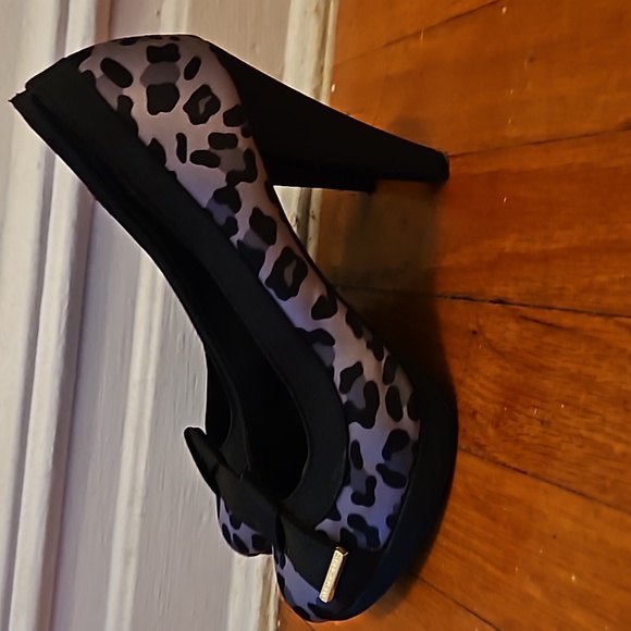 Christian Siriano for Payless black & gray leopard satin platform pumps size 8 - Picture 8 of 16